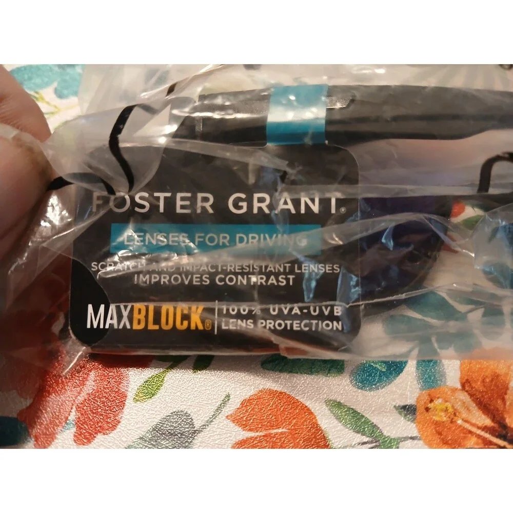 Sunglasses Black on Black Foster Grant  Lenses For Driving Max Block